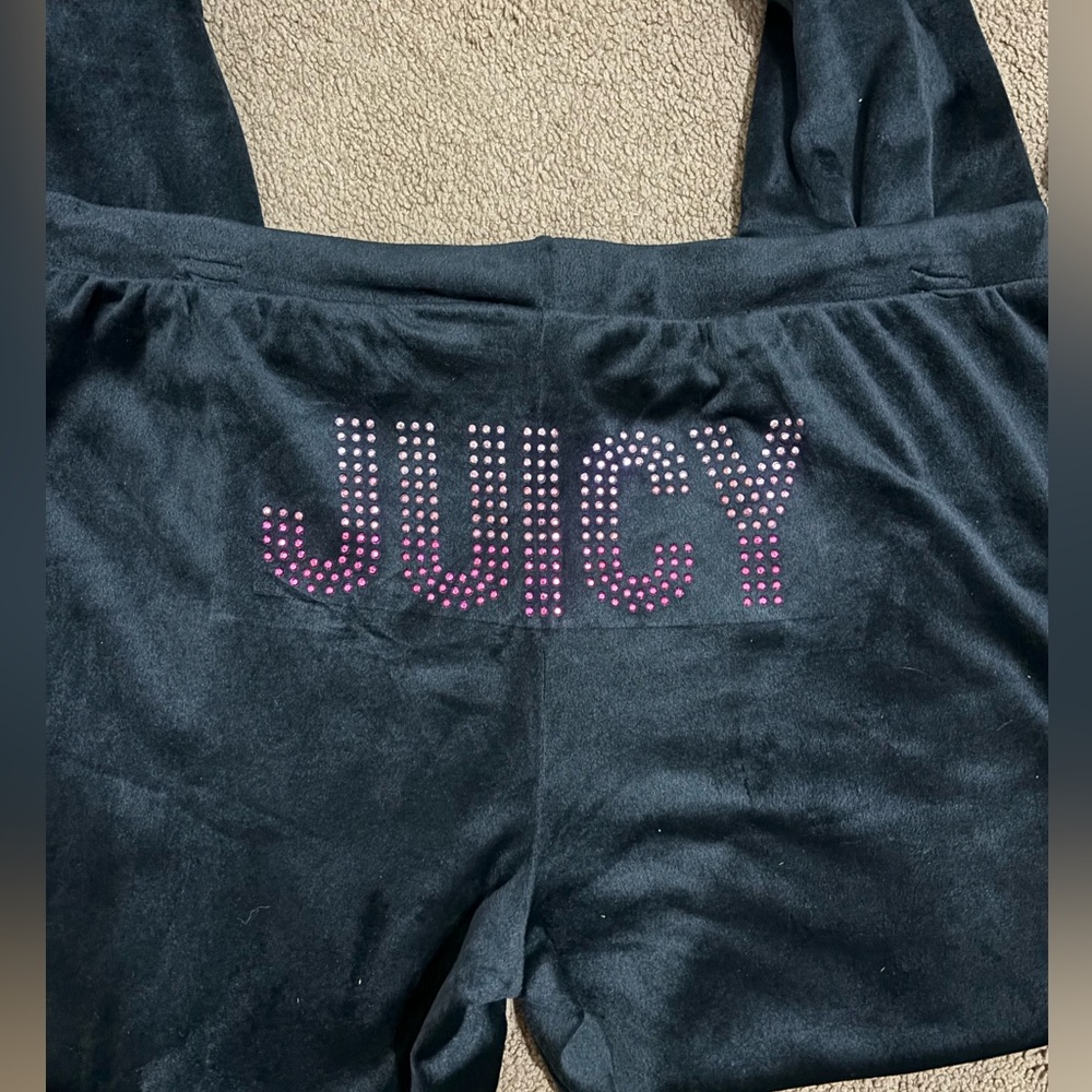 Juicy contour set. Size XL. Never worn before with tags!
